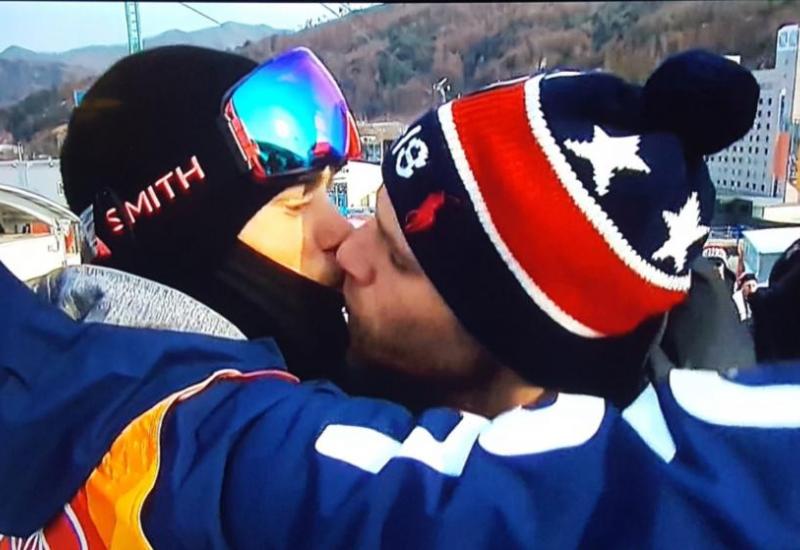 Konzervativci na aparatima: Američki skijaš javno poljubio svog partnera